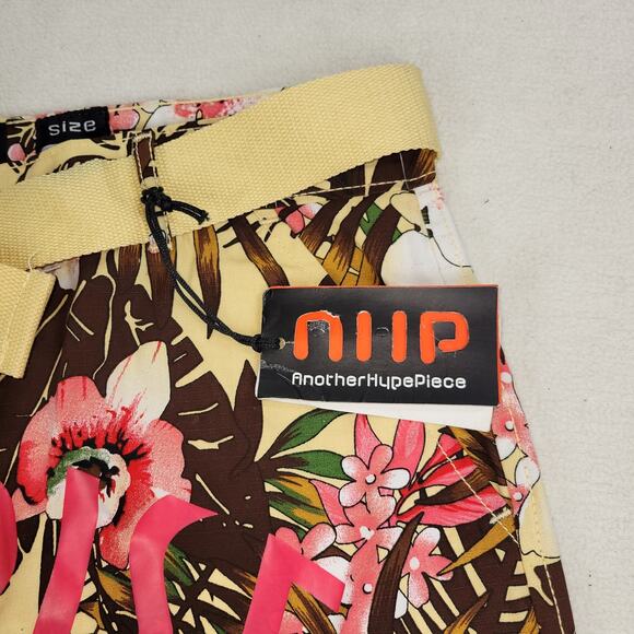 Another Hype Piece Shorts Sz 38 Mens AHP Hawaiian Colorful Floral Bermudas Y2k - Picture 10 of 16